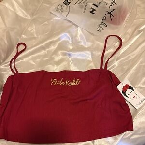 Frida Kahlo Red top size XL 
New from SHEIN